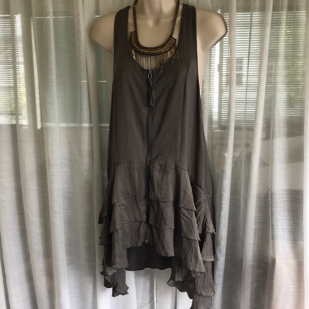 Zippered, ruffled grey vest